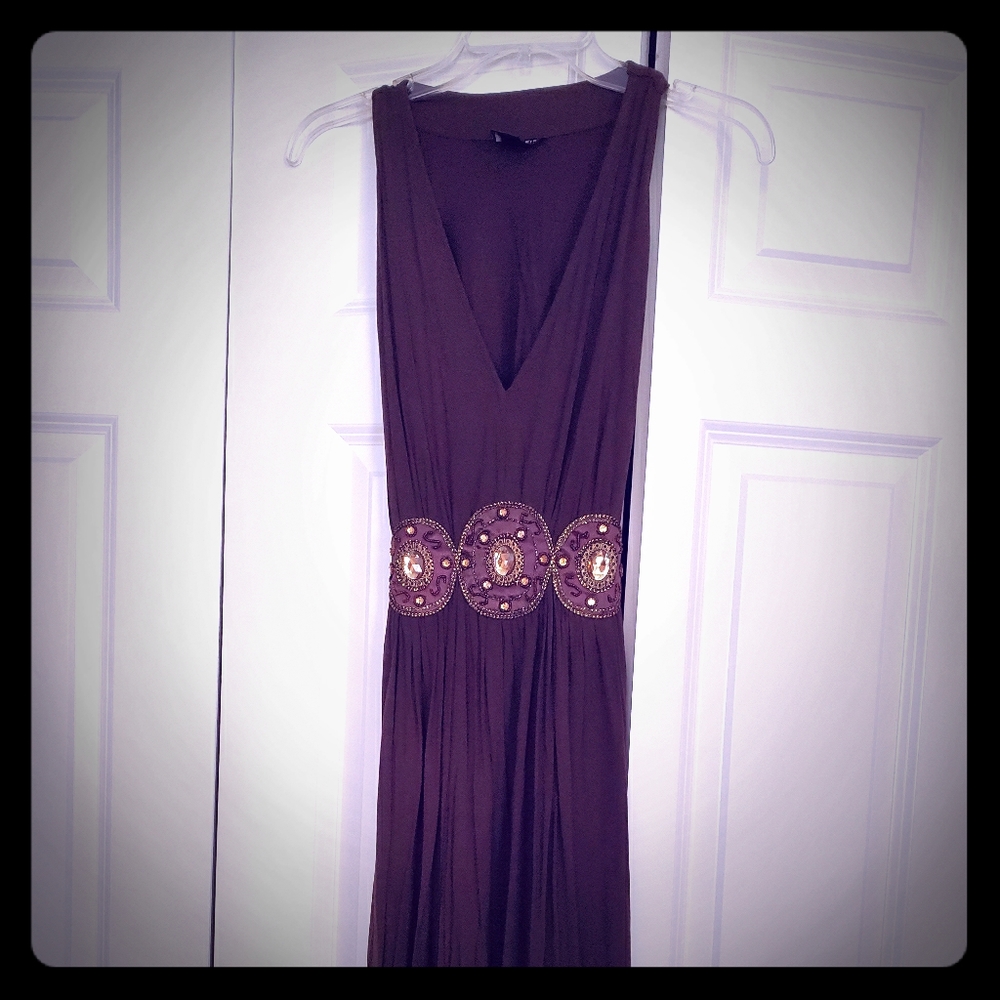 Brown dress with middle design